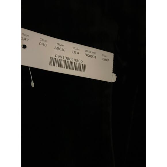 J Crew Black Velvet Pull On Pants. Size 0, NWT, Perfect For Holidays - Picture 2 of 4